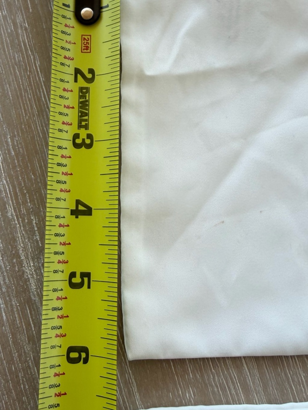 Authentic Gucci Shoe Dust Bags – Set of 2 – White/Cream Stitched Logo - Picture 7 of 8